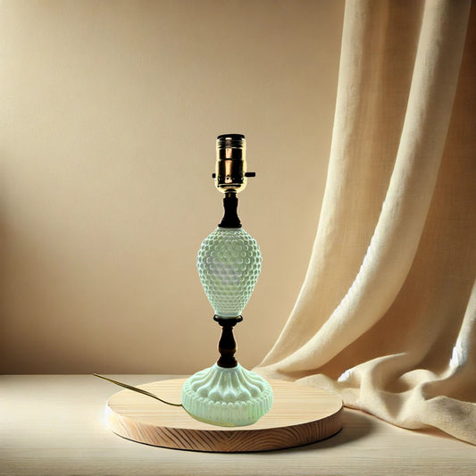 1940s Hobnail Milk Glass Table Lamp – Vintage Short Base